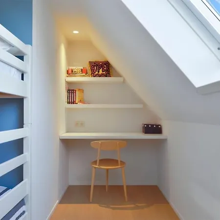 The Coastal Duplex And Free Parking *